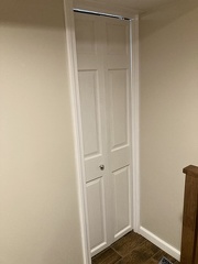 15 King Room Closet Door Closed